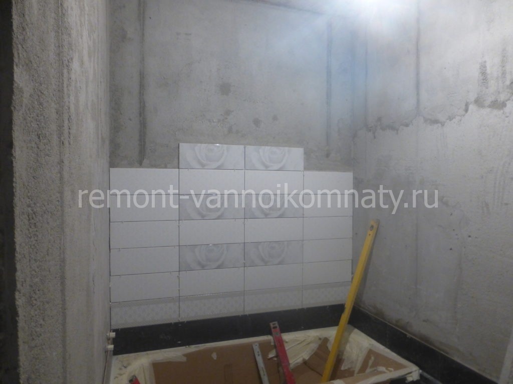  Процесс укладки плитки на стены и пол плиточником Долгопрудный 